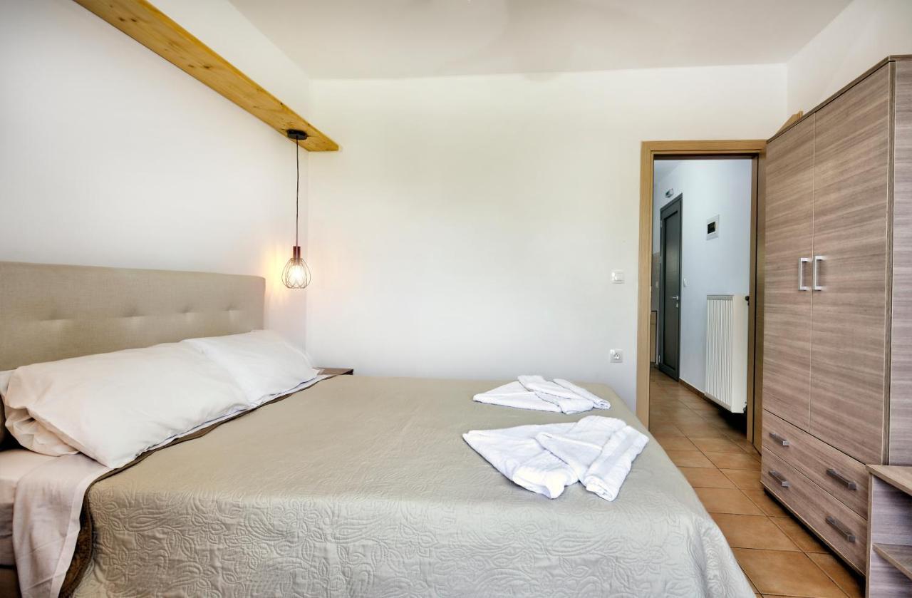 Achilli Apartments Скирос Экстерьер фото