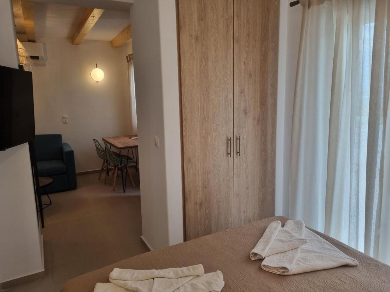 Achilli Apartments Скирос Экстерьер фото
